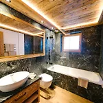 Seven Alpina Boutique Hotell