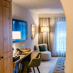 Seven Alpina Boutique 4*