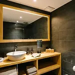 Seven Alpina Boutique Hotell