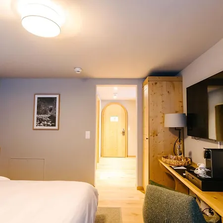 Seven Alpina Boutique 4*