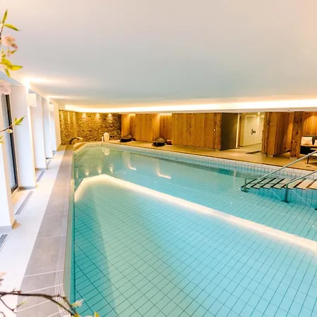 Seven Alpina Boutique 4* Klosters