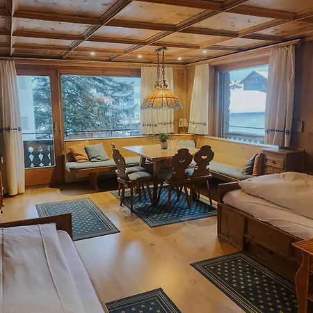 Hotel Seven Alpina Boutique 4*
