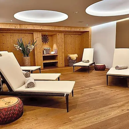 Seven Alpina Boutique 4* Klosters