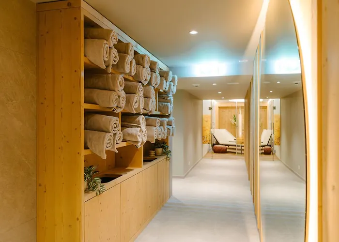 Seven Alpina Boutique