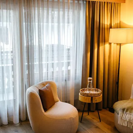 Hotel Seven Alpina Boutique 4*