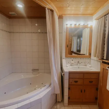 Seven Alpina Boutique Hotel 4*